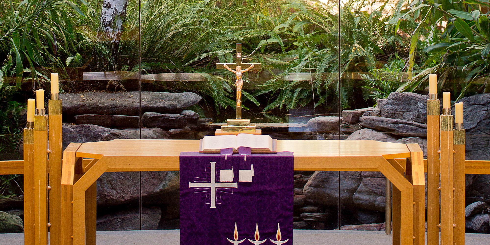 CC Chapel altar